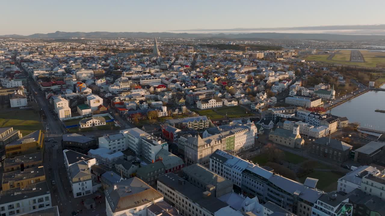 여행 목적지 레이크야비크 (reykjavik) - 홀그림스키르키아 (hallgrimskirkja) 교회 - 골든 아워 (golden hour)