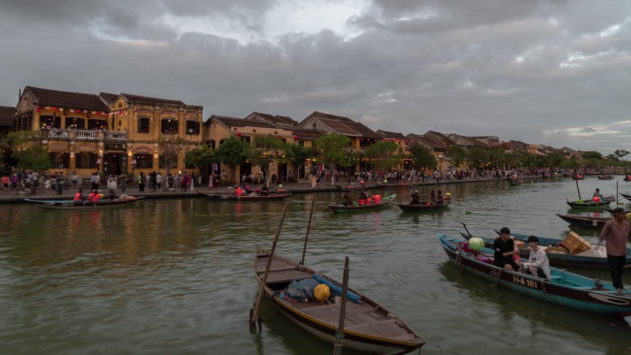 Hoi An Ancient Town at Dusk