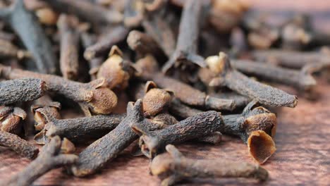 dried cloves