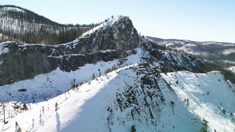 Aerial-view-of-large-rock-mountains,-El-Dorado-National-Forest,-Lake-Tahoe,-California