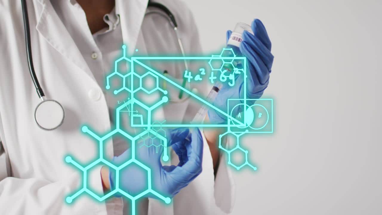 animación de estructuras químicas sobre una doctora biracial que prepara la vacuna