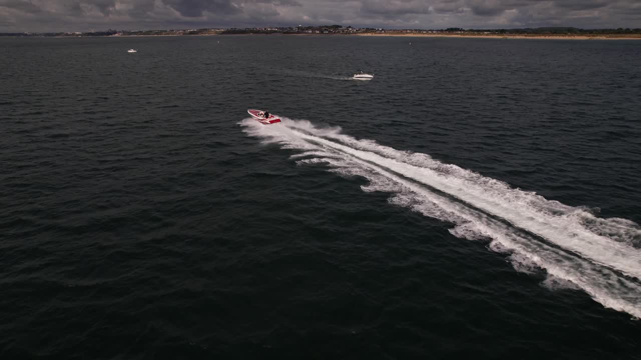 clip di corsa per barche a motore 3