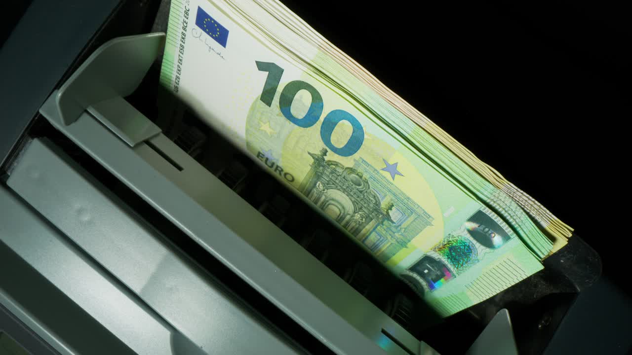 계산기에서 배포된 유로 지폐