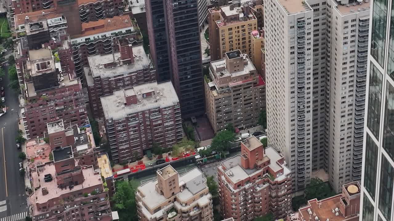 Vista aérea dramática de edifícios urbanos no horizonte da cidade de Nova York