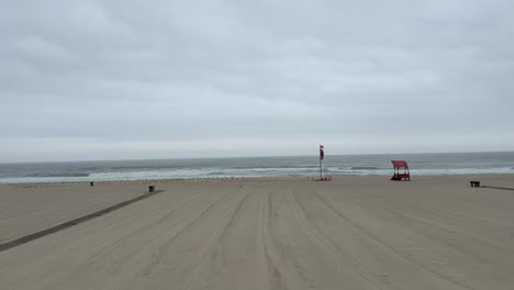 Sandy-Beach-with-a-tranquil-sea-view-in-Praia-da-Torreira,-Portugal