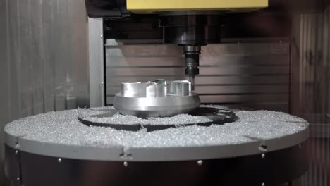 máquina de fresado cnc para el trabajo de metales.
