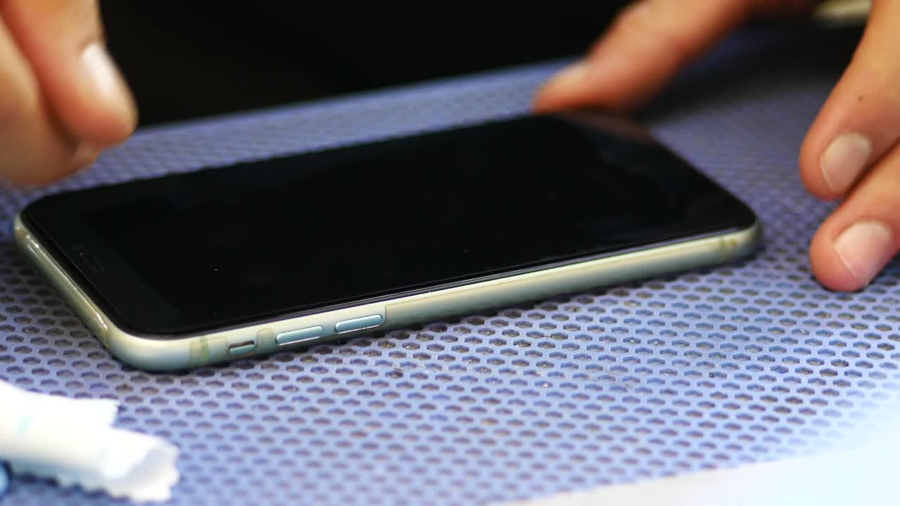 스마트폰 화면 청소