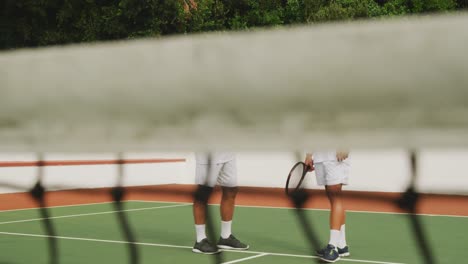 Tennis-players-talking