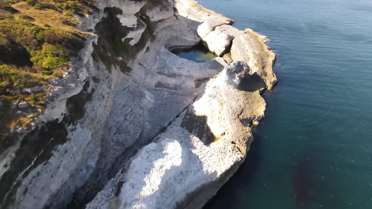 acantilado mar piscina natural 1