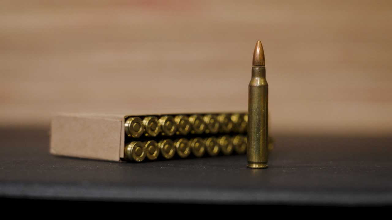 Parallax rotation around the ammo, keeping it roughly centered.