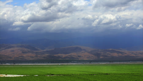 Timelapse-of-rainclouds-over-mountains