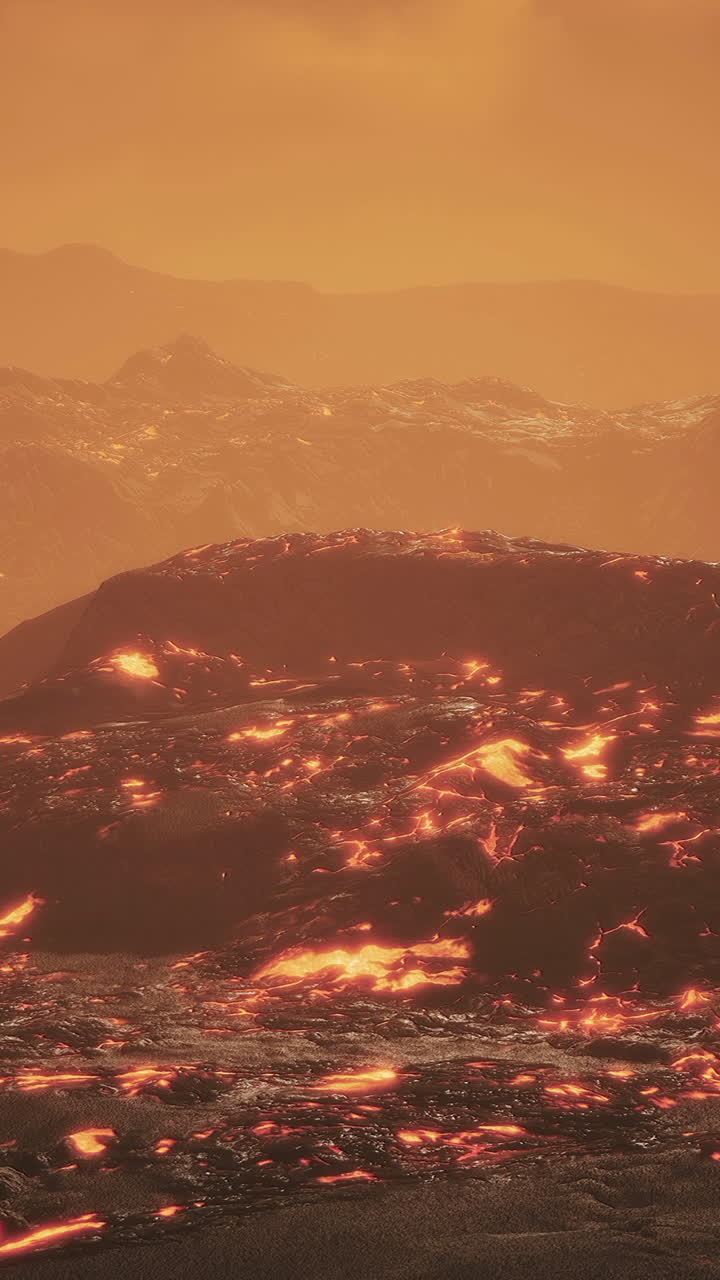 산 으로 흘러내리는 녹은 용암으로 불타는 화산 풍경