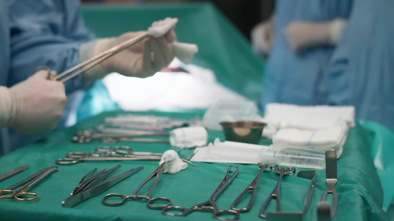 외과 의사의 기본 장비