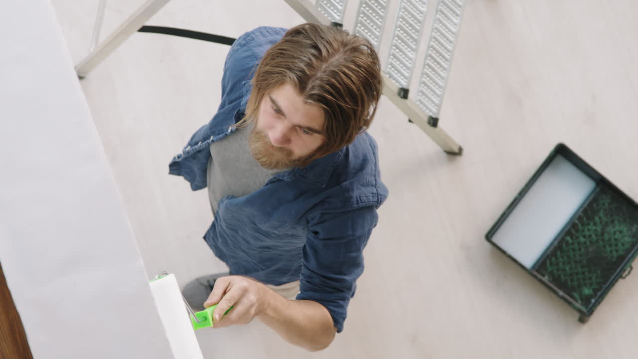 muro di pittura dell'uomo