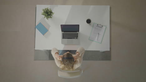 woman working on home office