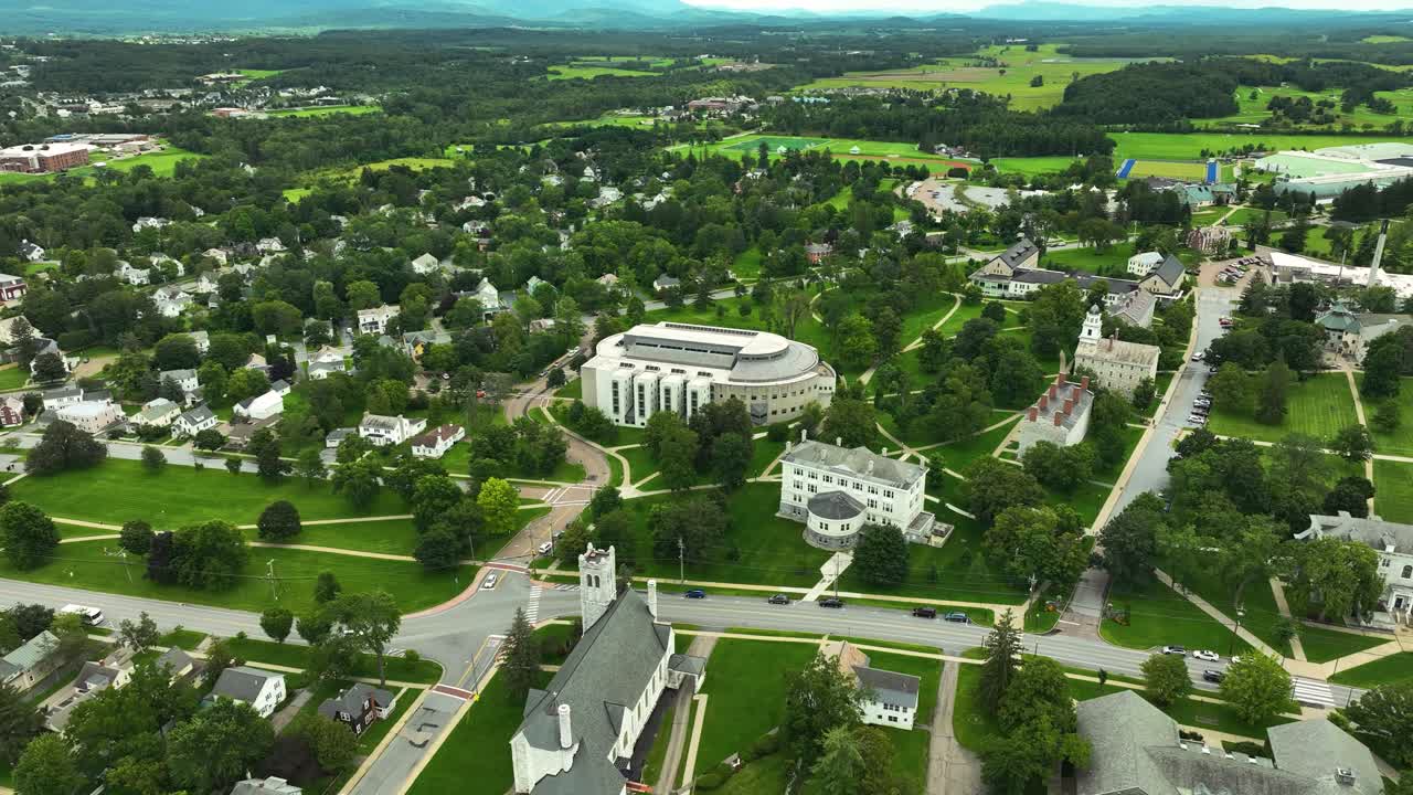 도서관을 향해 나아가고 있습니다.