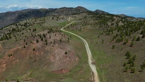 Aerial-view-of-the-Green-Mountains-and-peaceful-nature