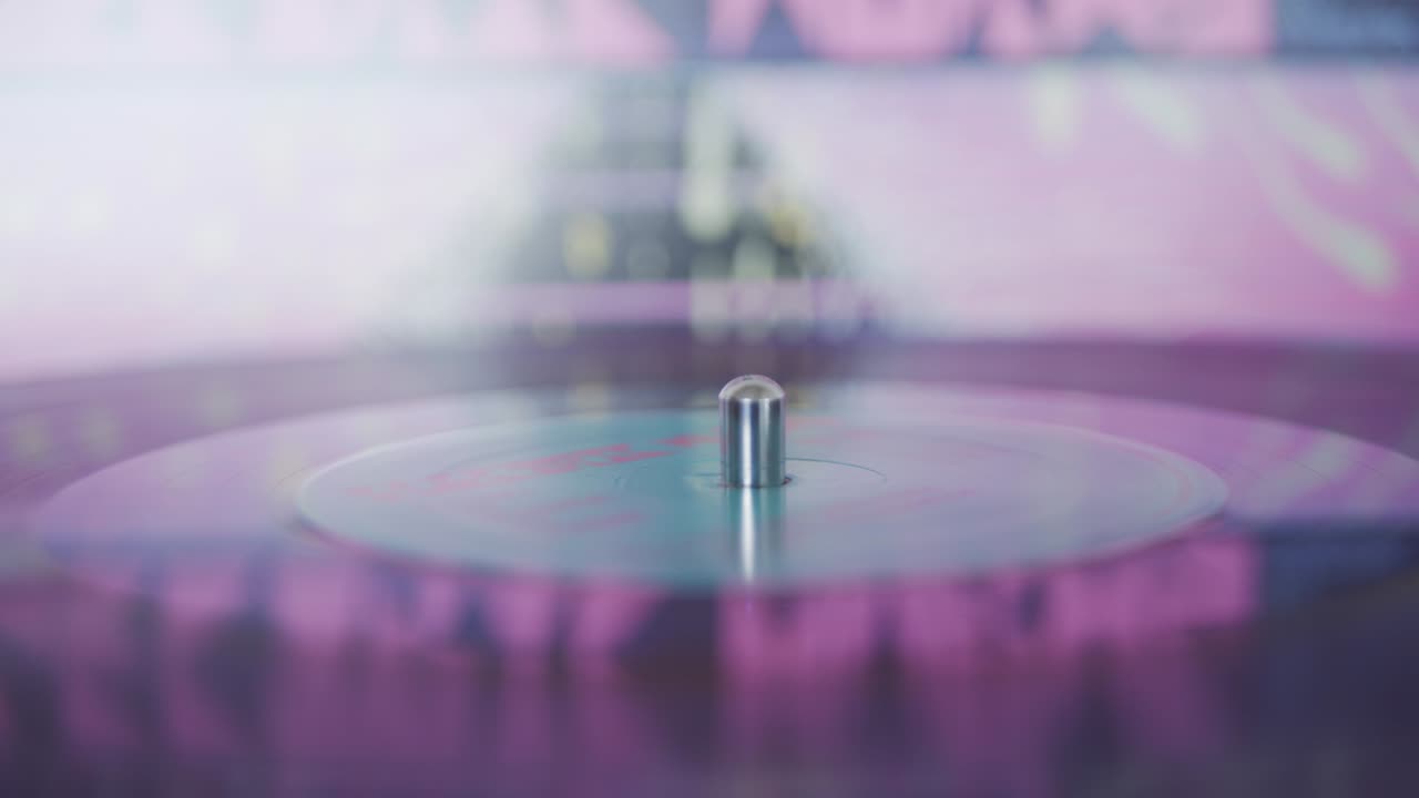 보라색 그라모폰 비닐 레코드 회전 테이블 - 클로즈업