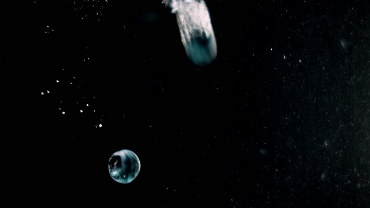 пузырьки в темноте