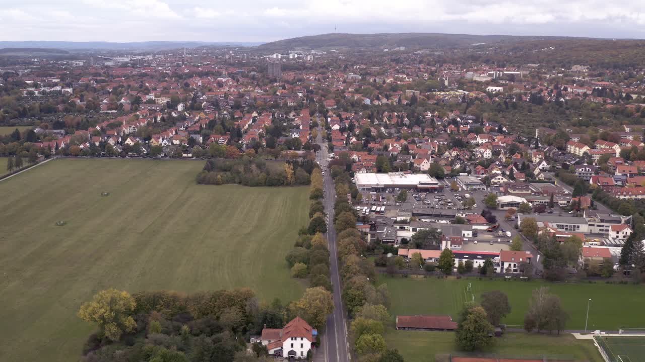 Reinhaeuser Reinhäuser Landstraße in Göttingen Goettingen mit einer Drone überflogen