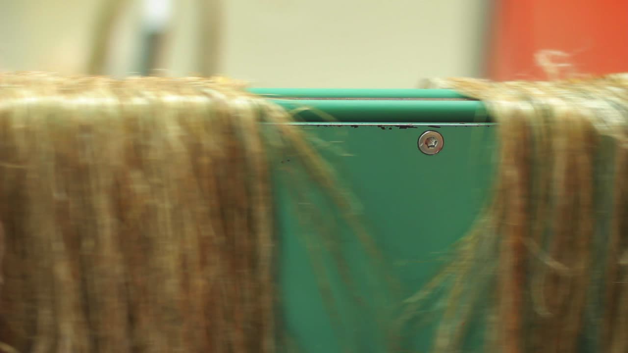 línea de producción textil. línea de transporte de la fábrica de lino. industria textil