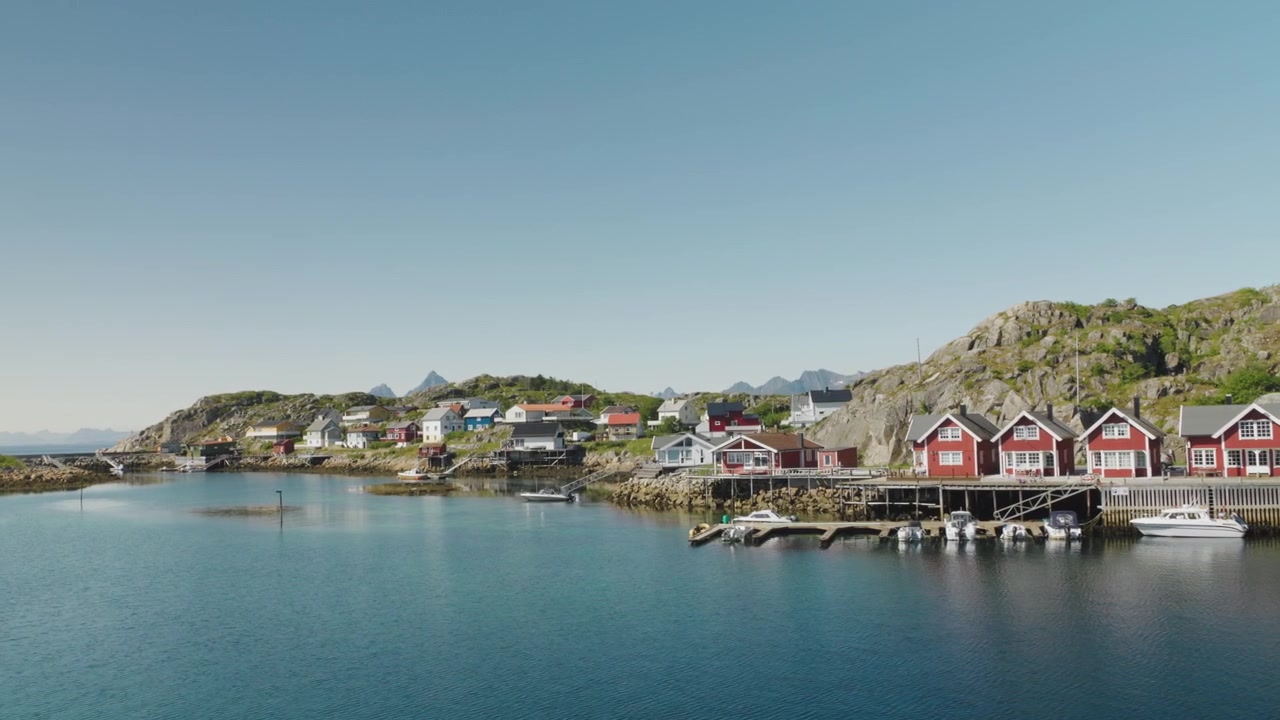 Utsikt over en fiskerlandsby i Lofoten, Norge.