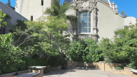 Old-Globe-Theatre-in-San-Diegos's-Balboa-park-called-Craig-Noel-garden