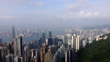 Ver-La-Vista-Del-Horizonte-De-Hong-Kong-Desde-El-Día-Pico