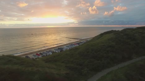 Antenne:-Der-Strand-Zwischen-Vlissingen-Und-Dishoek-Während-Des-Sonnenuntergangs