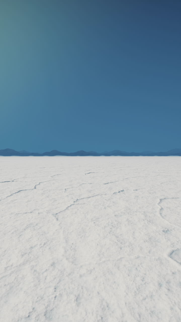 은 파란 하늘 아래의 소금 평평한 풍경