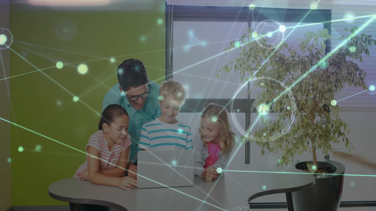 animación de la red de conexiones entre diversos escolares y maestros masculinos que utilizan tabletas