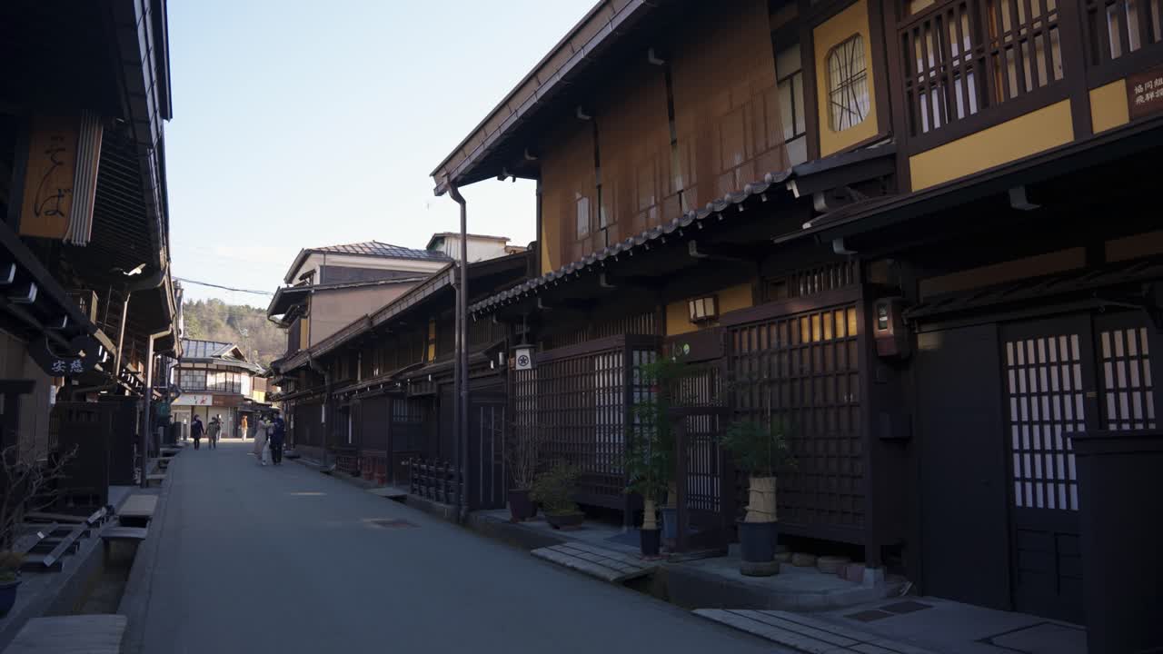 Case tradizionali in legno nella città di Takayama, Gifu, Giappone.