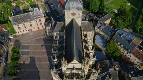 Notre-Dame-Basilica,-Alencon,-Orne-in-Normandie,-France