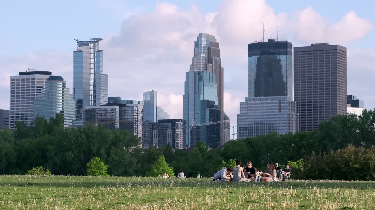 Social Distancing In Minneapolis Park During Coronavirus
