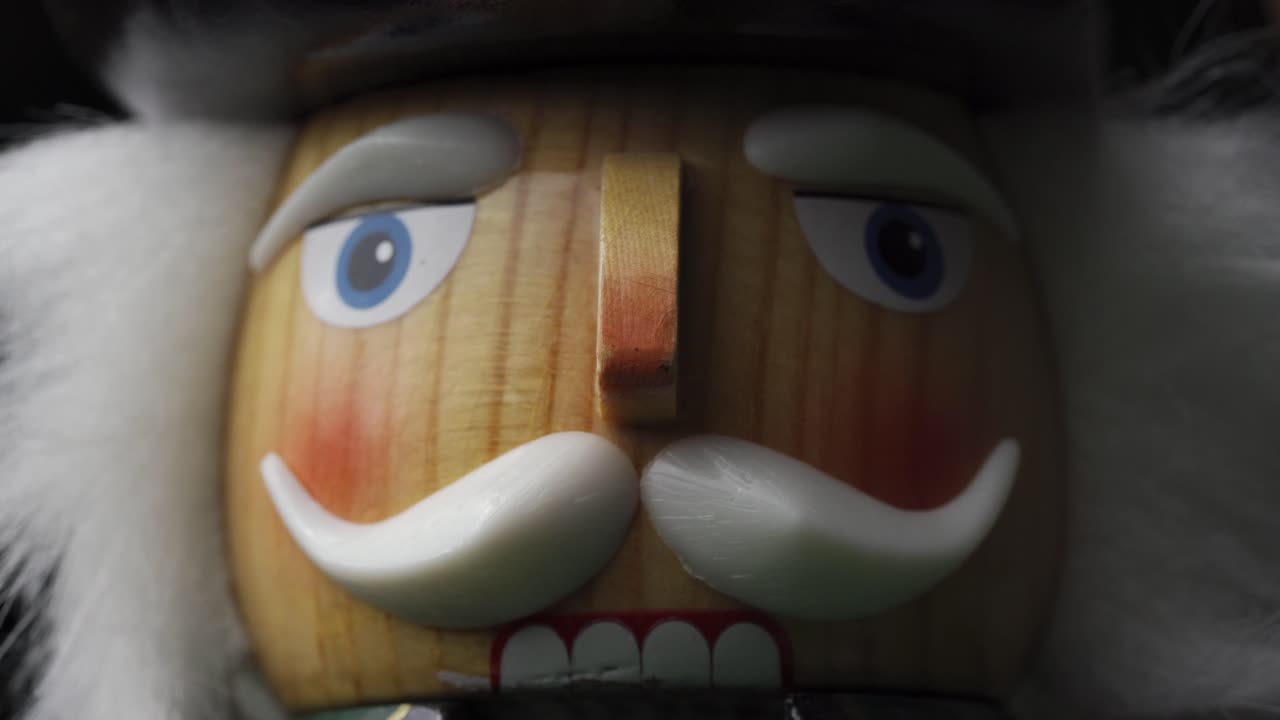 크리스마스 호두까기 장난감 군인의 근접 촬영, 손으로 만든 축제 페인트 장식