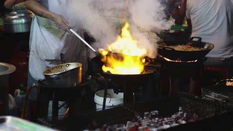 Street-foods-on-Yaowarat-road-in-the-evening