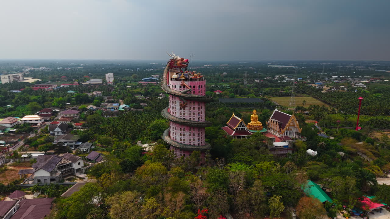 Chùa Wat Samphran Dragon ở Thái Lan