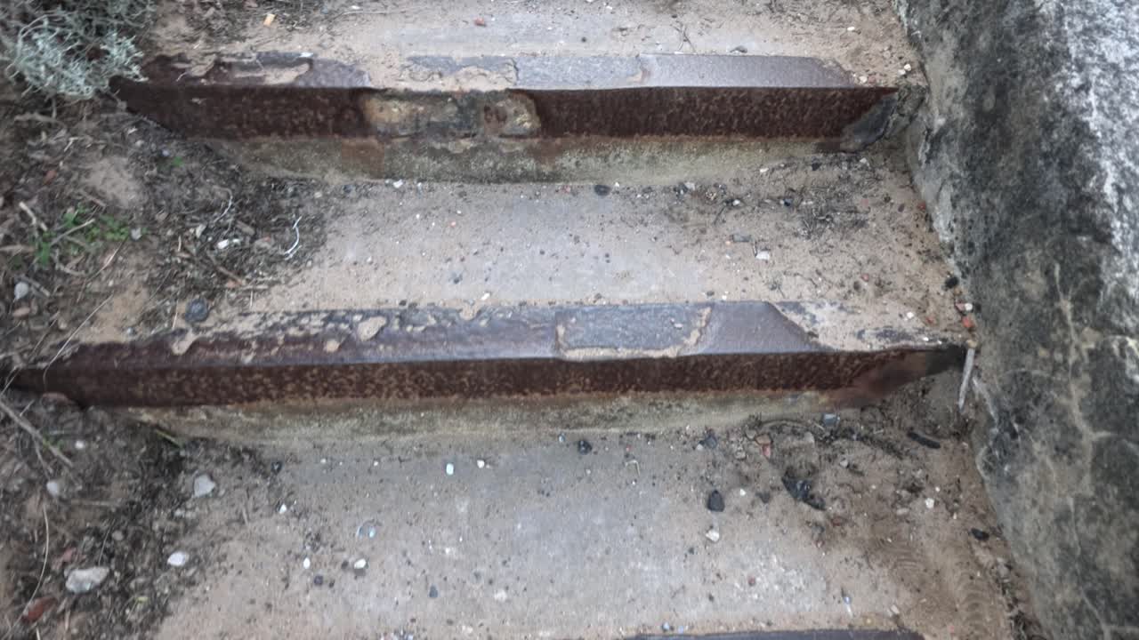 오스트레일리아 멜버른 에서 은 콘크리트 계단 을 올라가는 것