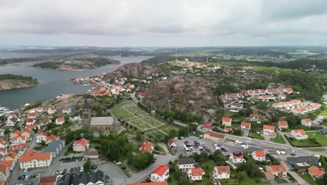 Fjallbacka,-Suecia-Ciudad-Drone-Pan