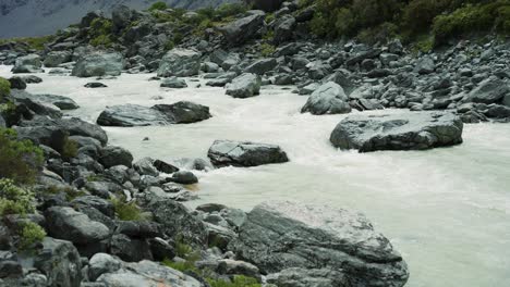 el río mueller mt cook nueva zealandia agua corriente