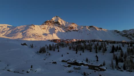 Impresionante-Pico-De-Las-Montañas-Dolomitas-De-Valmalenco,-Italia