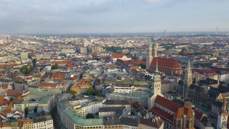 vista aérea de marienplatz en el centro de la ciudad de munich