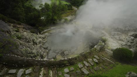 geyser furnas fumarola: aguas humeantes de são miguel, azores