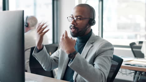 man working in a call center