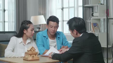 real estate closing meeting