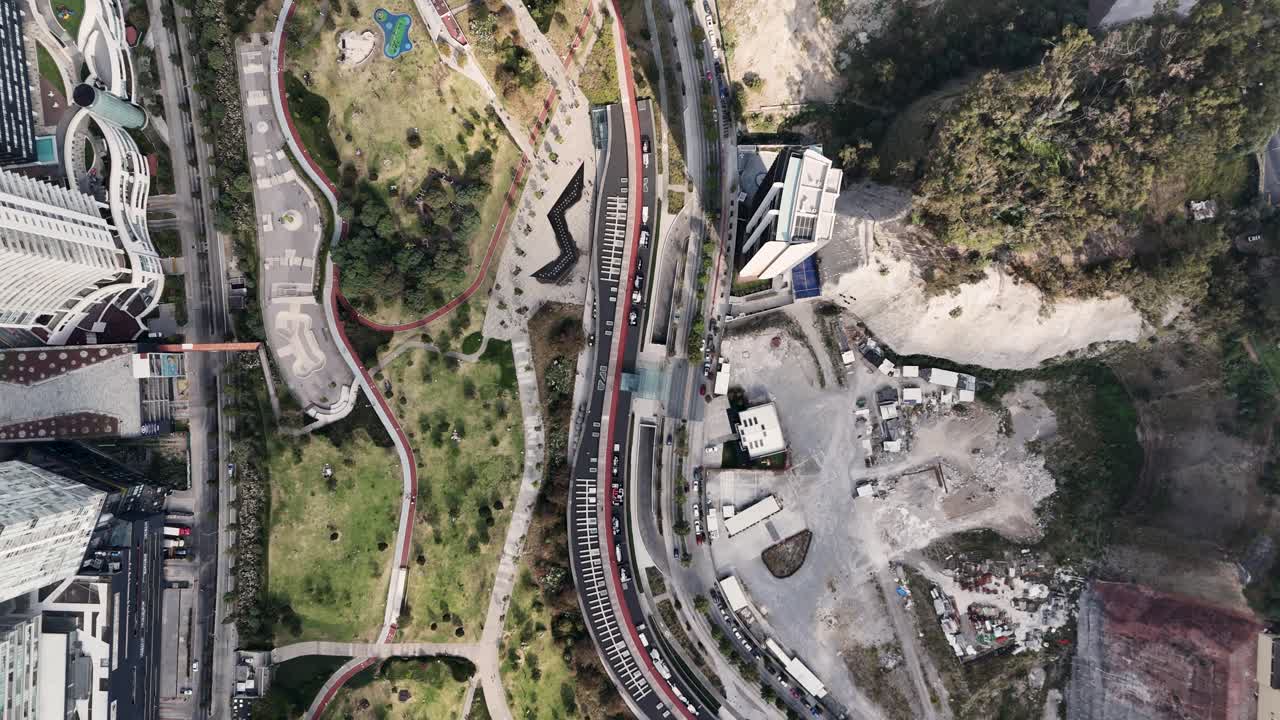 멕시코시티 산타페에 있는 파르코 라 멕시카나 (parco la mexicana) 를 촬영한 드론 영상