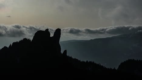 fast cloud movement, timelapse perspective