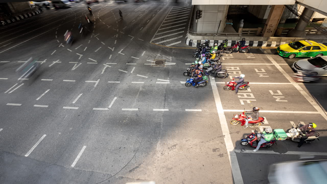 timelapse of rush hour traffic in central bangkok