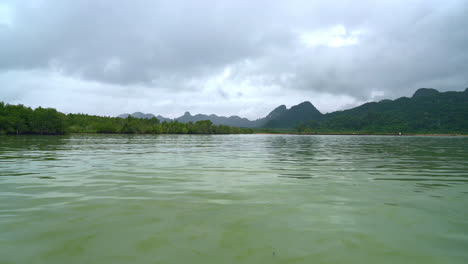 Puente-De-Madera-Attalet-Bay-En-Khanom,-Punto-De-Referencia-De-Viajes-Turísticos-De-Nakhon-Sri-Thammarat-En-Tailandia