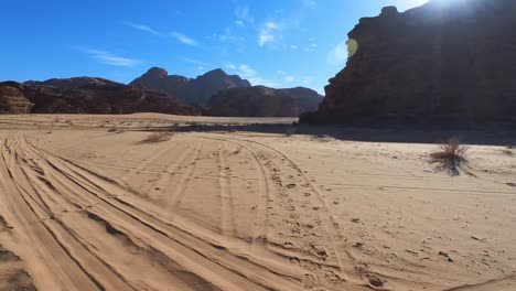 crossing-wadi-rum-by-car